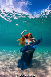 Dancing in the sea 
Lexie mermaid by Jérome Mirande 